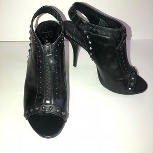 Black peep toe